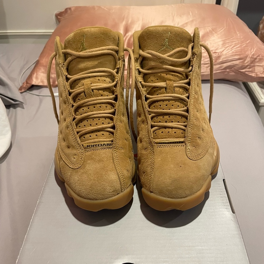 Nike Air Jordan 13 Retro Gold/Brown
